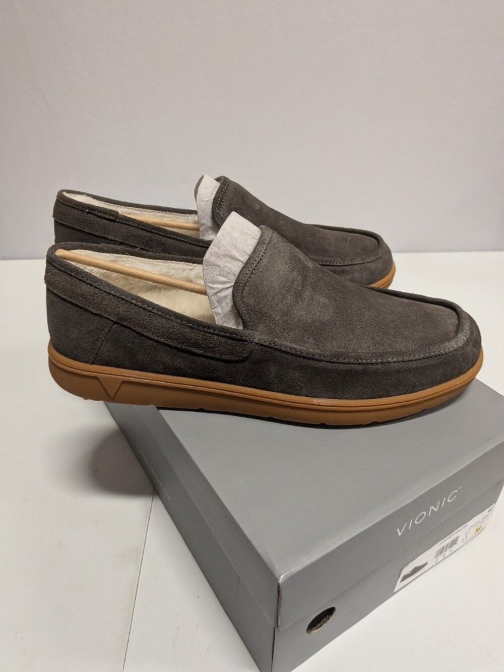 Vionic Gustavo Men's 11 Orthotic Suede Slipper Gray Gum Sole